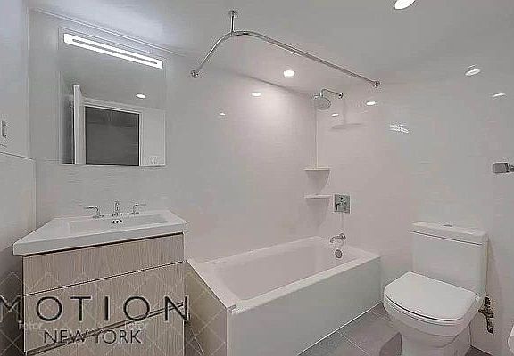 5th image of 425 E 80th St #1P