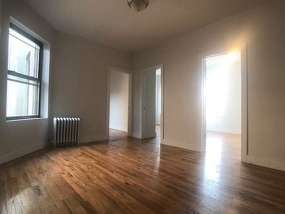 2nd image of 24 Saint Nicholas Pl APT 3A