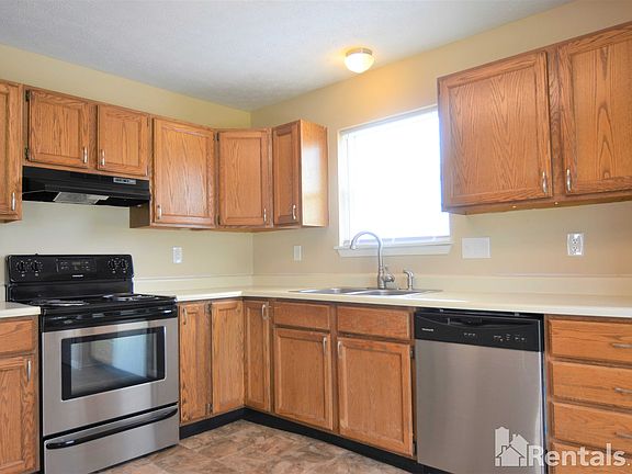 2nd image of 1620 N Park Hurst Dr