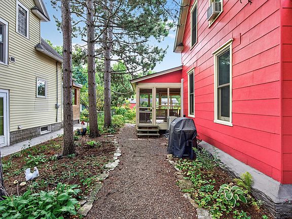 5th image of 3313 26th St E
