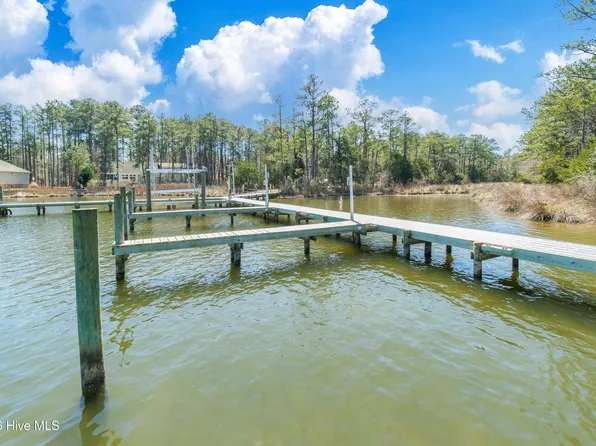 425 Plantation Parkway, Oriental, NC 28571