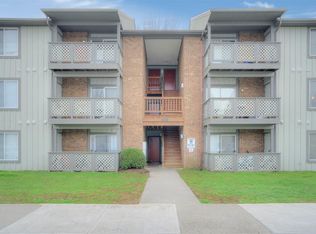 823 Claytor Sq APT 525, Blacksburg, VA 24060