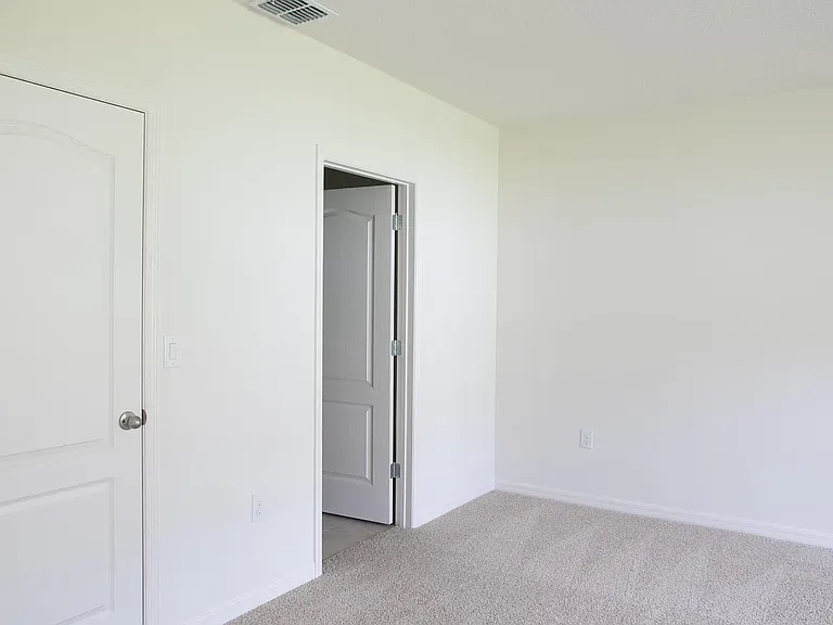 217 Duke Dr — Photo 52