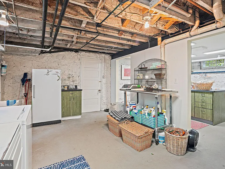 3612 Albemarle St NW — Photo 32