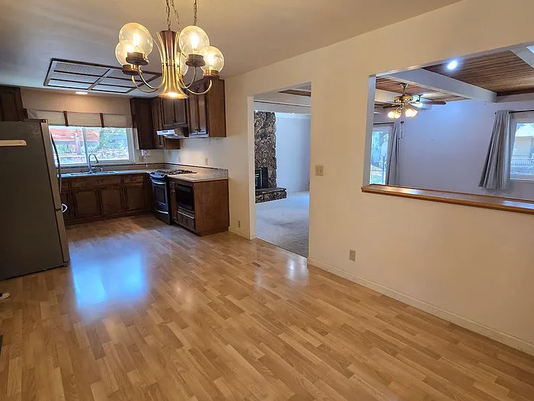 19009 Swallow Way — Photo 3