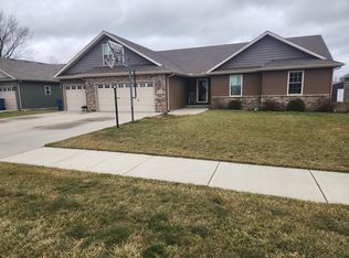 702 19th St SE, Demotte, IN 46310