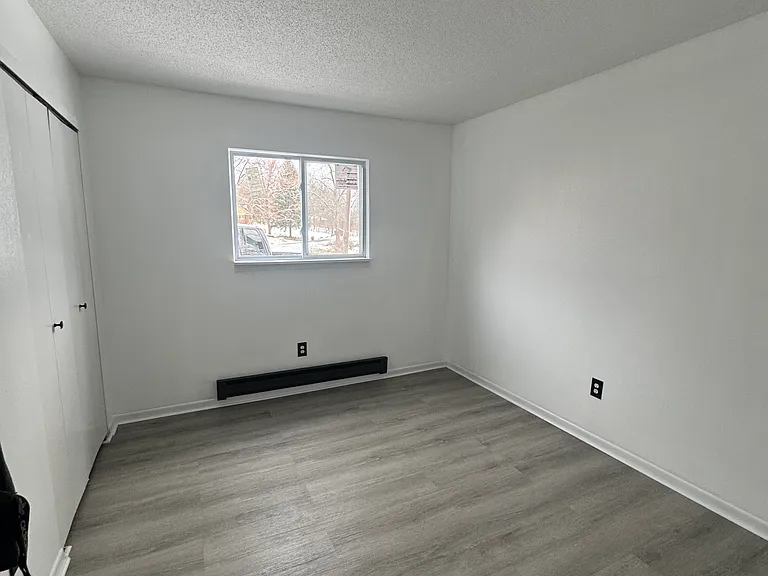 4837 W Bancroft St — Photo 22