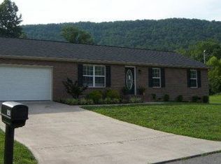 143 Sam Williams Ln, Jacksboro, TN 37757