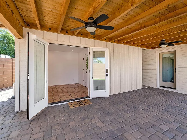 4228 N 44th Pl — Photo 21