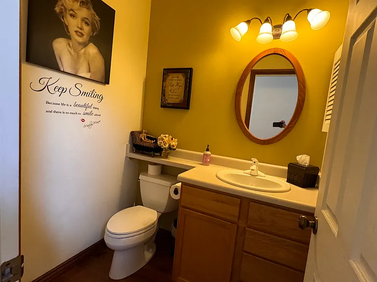 Half-bath, top floor