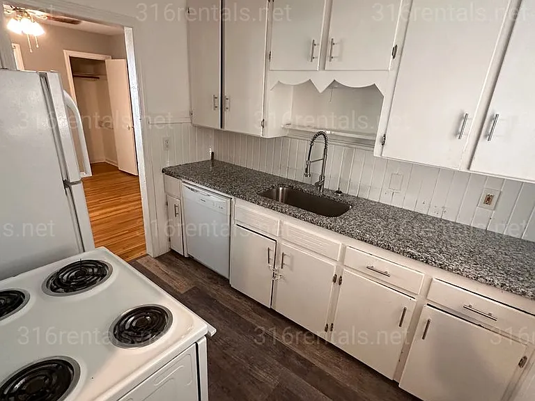 1707 N Harding Ave — Photo 9