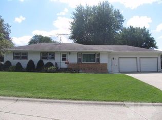 705 W 19th St, Carroll, IA 51401