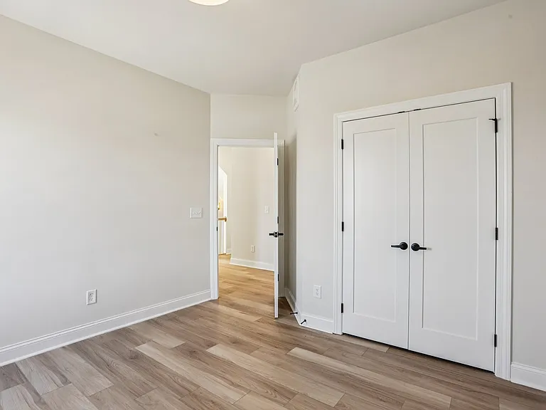 1613 Hampton St — Photo 4