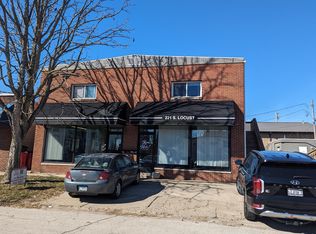 221 S Locust St #3, Champaign, IL 61820