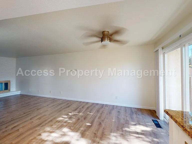 229 Starr Ave — Photo 10