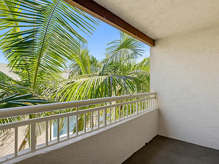 Shasta Terrace Apartments — Photo 13