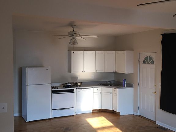 2nd image of 1534 W Diversey Pkwy #Ch1