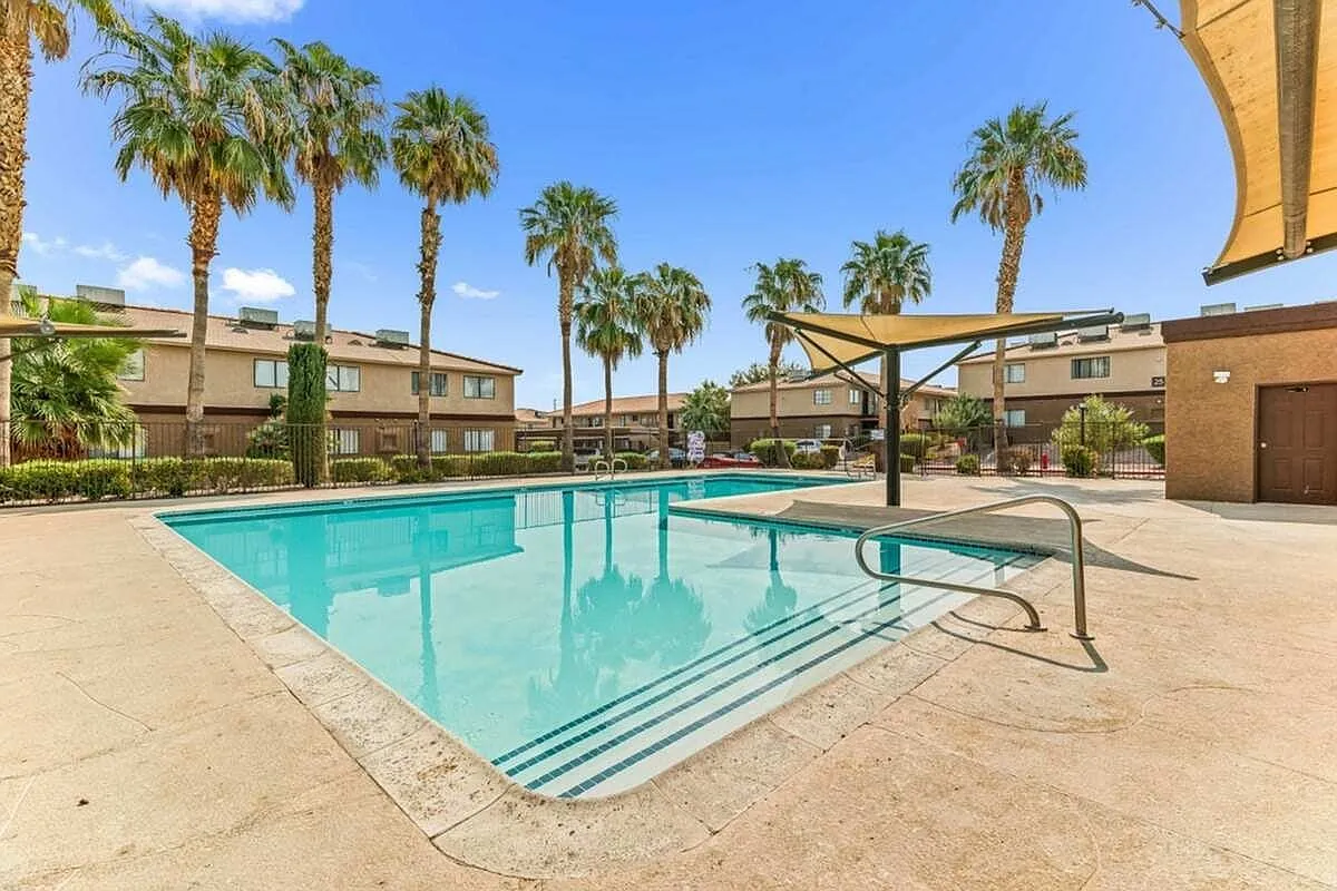 Arcadia Palms — Photo 4