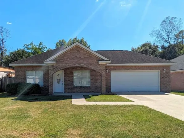 8845 Anna Ln, Beaumont, TX 77707