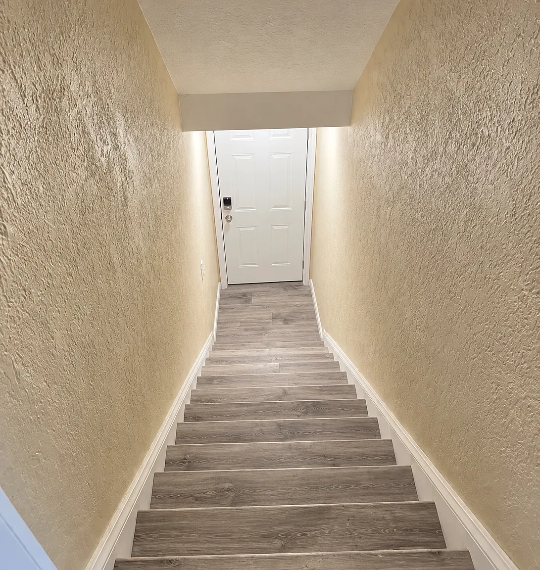 2 bed, 1050 sqft, $1,450 — Photo 3
