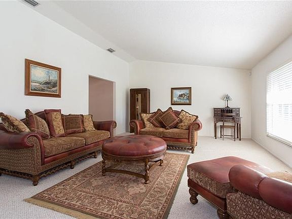 4th image of 1601 Demens Dr S