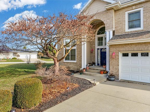 3rd image of 3629 Bayview Dr