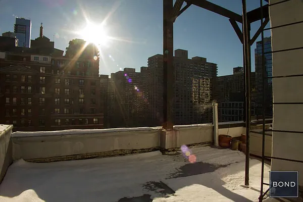 Rented by Bond New York | media 6