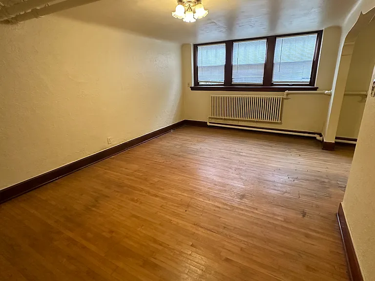 576 Grand Ave #B1 — Photo 4