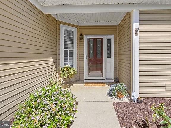 2nd image of 352 Daylilly Way