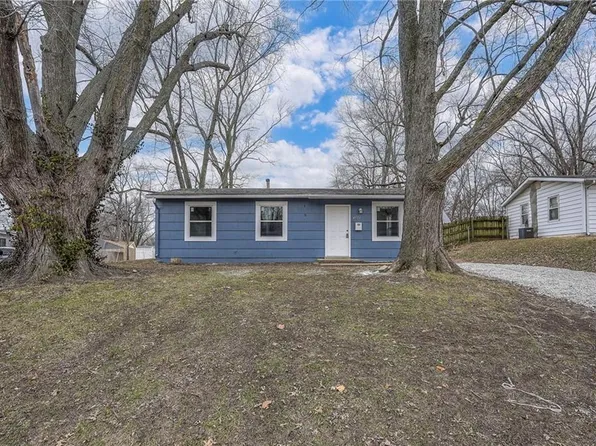 4721 Melody Ln, Kansas City, KS 66106