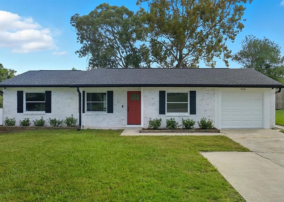 1st image of 900 N CARPENTER AVENUE