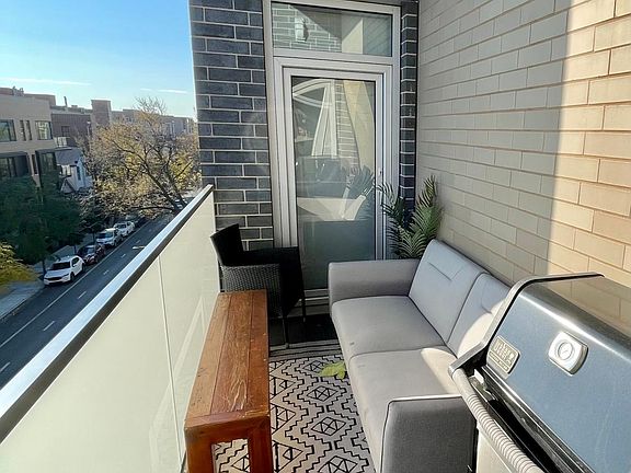 5th image of 2805 W Cortland St Unit 6