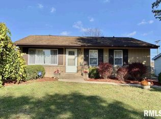 57 Nottingham Rd, Springfield, IL 62704