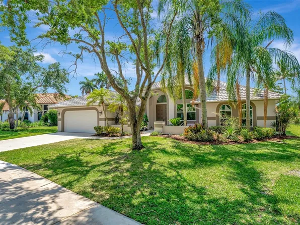 1038 Poplar Cir, Weston, FL 33326