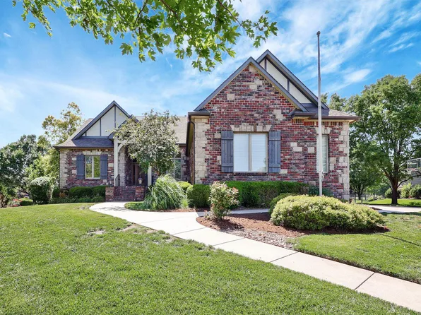 1601 N Sagebrush St, Wichita, KS 67230