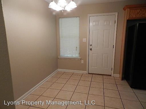 3rd image of 1718B Almond Tree Pl