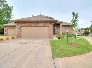 110 Woodbridge Cir, Edmond, OK 73012