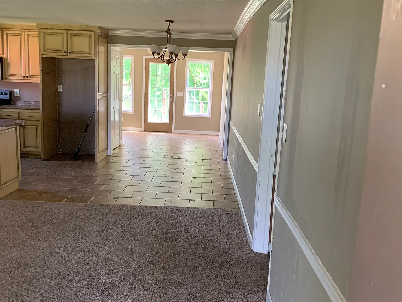 4 bed, 2050 sqft, $1,850 — Photo 4
