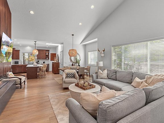 5th image of 4261 W Woodhaven Loop