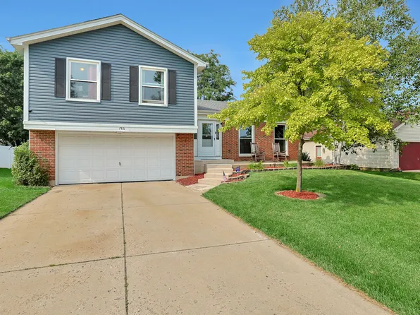 786 Weston Dr, Crystal Lake, IL 60014