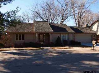 510 Martin Dr, Bellevue, NE 68005