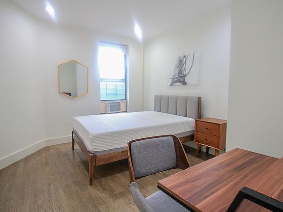 3rd image of 2546 Adam C Powell Blvd #12