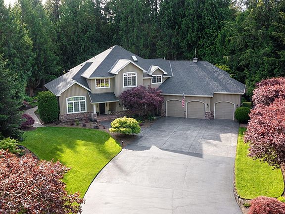 2nd image of 225 225th Avenue NE