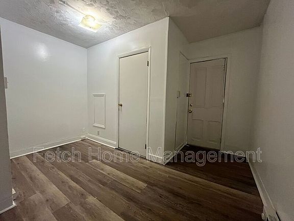 3rd image of 641 S Queen St APT 4