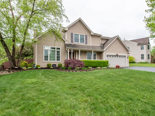 1161 Sumner Cir, Gurnee, IL 60031