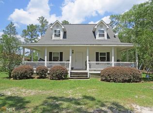 60 W Tenth St, Mc Rae Helena, GA 31037