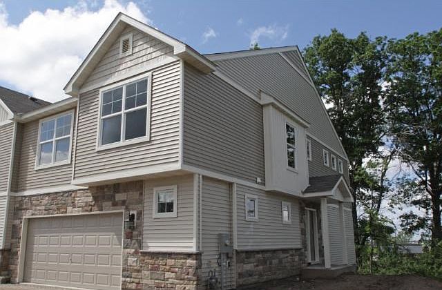 1st image of 472 Stonewood Ln