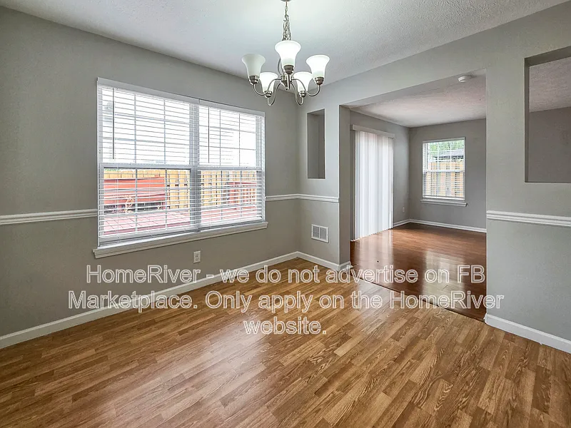 3 bed, 2.5 bath, 1717 sqft, $2,025 — Photo 4
