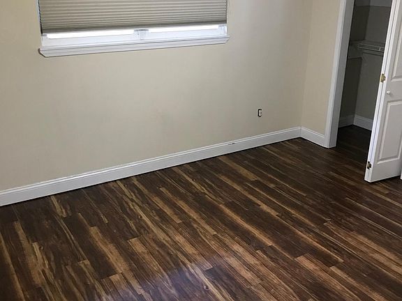 5th image of 6742 Bellaire Dr
