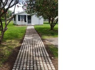 8011 Bronco Ln, San Antonio, TX 78227